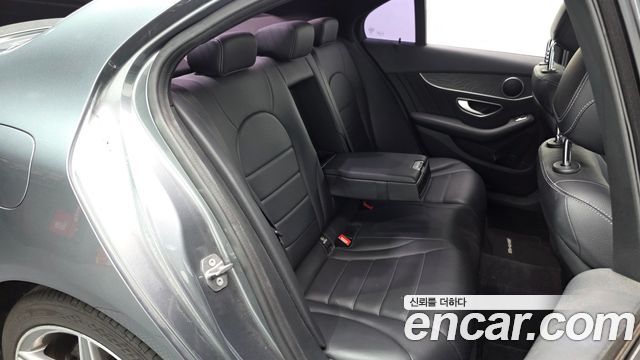 Mercedes-Benz C-Class (W205) C200 AMG Line 2017 — фото 12
