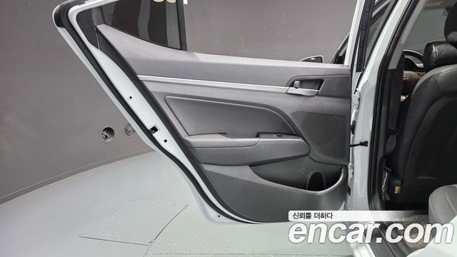 Hyundai Avante (AD) 1.6 Smart 2019 — фото 25