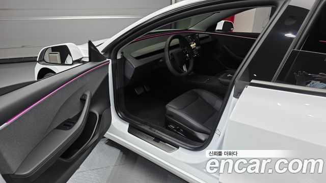 Tesla Model 3 RWD 2024 — фото 10