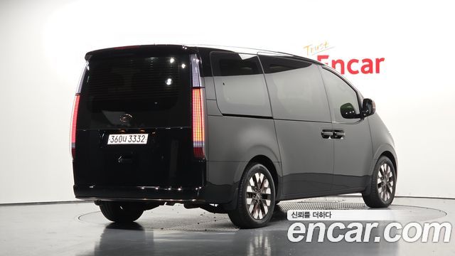 Hyundai Staria L3.5 Lounge 9-Seater Inspiration 2022 — фото 2