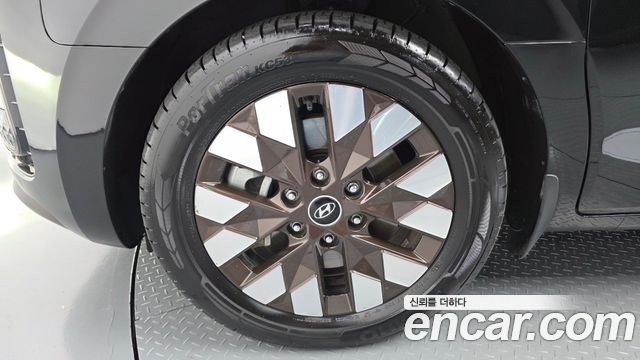Hyundai Staria L3.5 Lounge 9-Seater Inspiration 2022 — фото 5