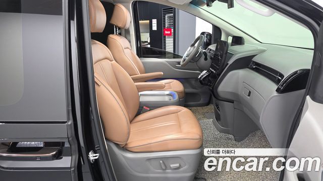Hyundai Staria L3.5 Lounge 9-Seater Inspiration 2022 — фото 11