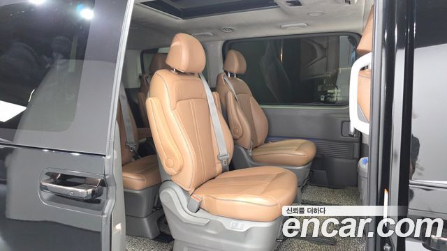 Hyundai Staria L3.5 Lounge 9-Seater Inspiration 2022 — фото 12