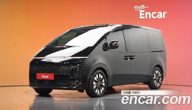 Hyundai Staria L3.5 Lounge 9-Seater Inspiration 2022 — фото 1