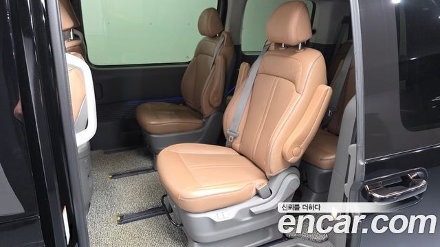 Hyundai Staria L3.5 Lounge 9-Seater Inspiration 2022 — фото 26