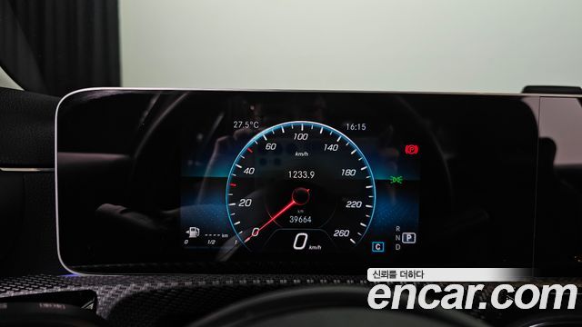 Mercedes-Benz A-Class (W177) A220 Sedan 2020 — фото 8