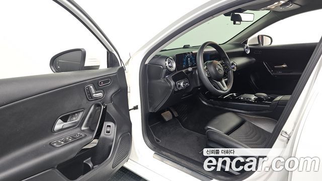 Mercedes-Benz A-Class (W177) A220 Sedan 2020 — фото 10