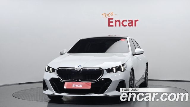 BMW 5 Series (G60) 523d xDrive M Sport 2025 — фото 3