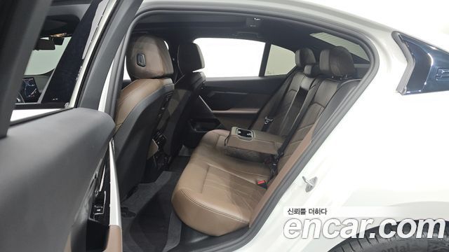 BMW 5 Series (G60) 523d xDrive M Sport 2025 — фото 14