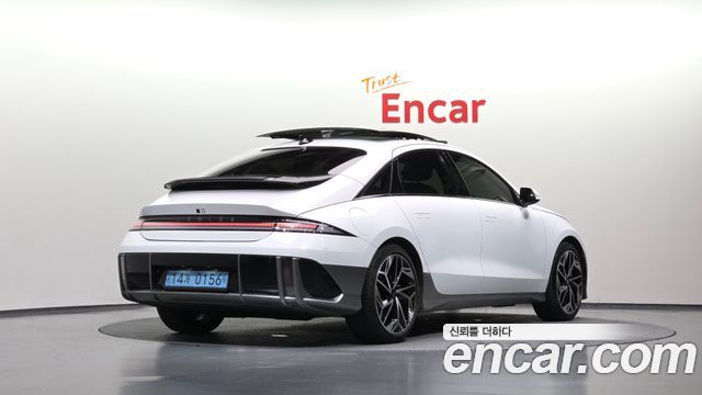 Hyundai Ioniq 6 Long Range AWD Exclusive + 2023 — фото 2