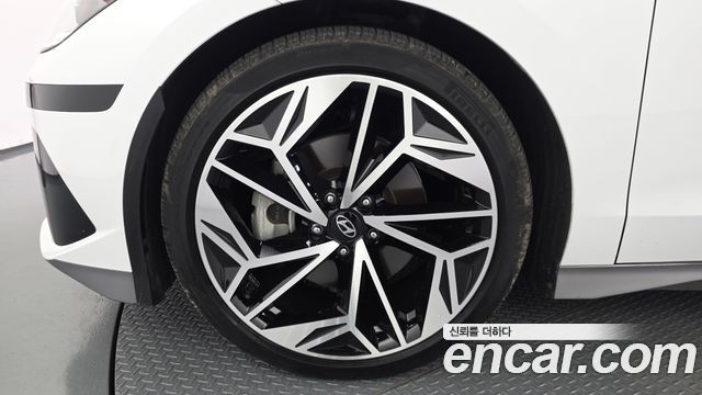 Hyundai Ioniq 6 Long Range AWD Exclusive + 2023 — фото 5