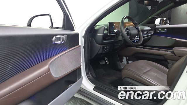 Hyundai Ioniq 6 Long Range AWD Exclusive + 2023 — фото 10