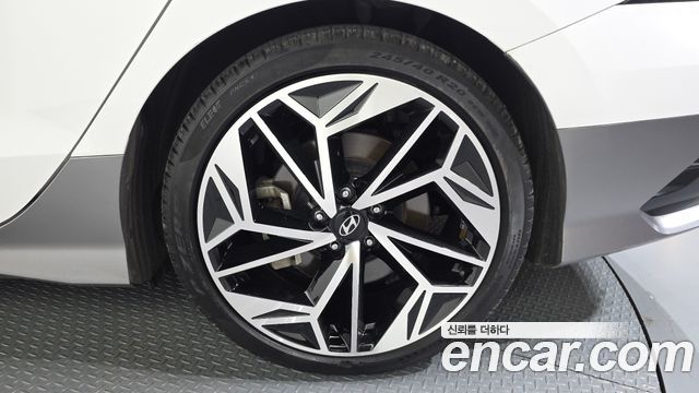 Hyundai Ioniq 6 Long Range AWD Exclusive + 2023 — фото 27