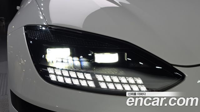 Hyundai Ioniq 6 Long Range AWD Exclusive + 2023 — фото 28