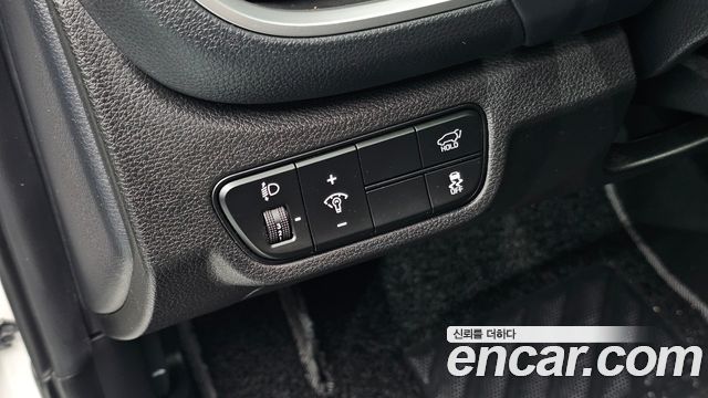 Kia Seltos Gasoline 1.6 Turbo 2WD Signature 2024 — фото 17