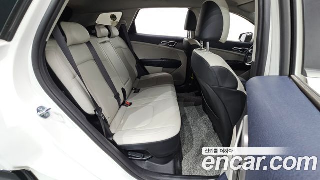 Kia Sportage Hybrid (V) Nobleless 2WD 2023 — фото 11