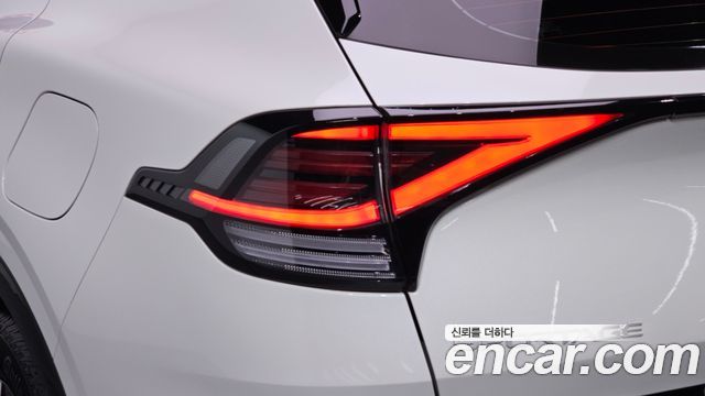 Kia Sportage Hybrid (V) Nobleless 2WD 2023 — фото 23