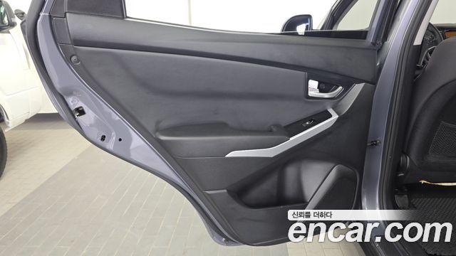 KG Mobility (SsangYong) Korando C 2.0 KX 4WD 2015 — фото 25