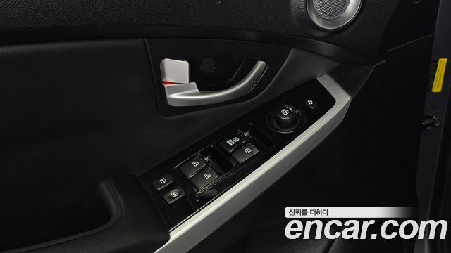 KG Mobility (SsangYong) Korando C 2.0 KX 4WD 2015 — фото 30