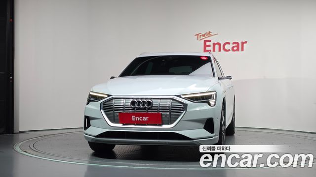 Audi e-tron 55 Quattro 2020 — фото 3