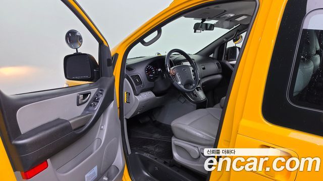 Hyundai Grand Starex School Bus LPi 2020 — фото 10