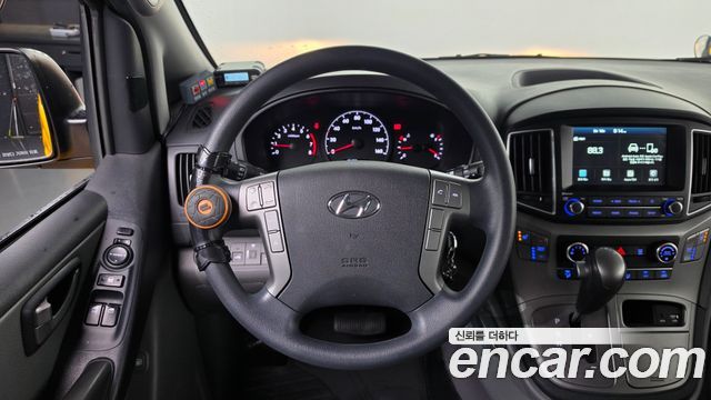 Hyundai Grand Starex School Bus LPi 2020 — фото 13