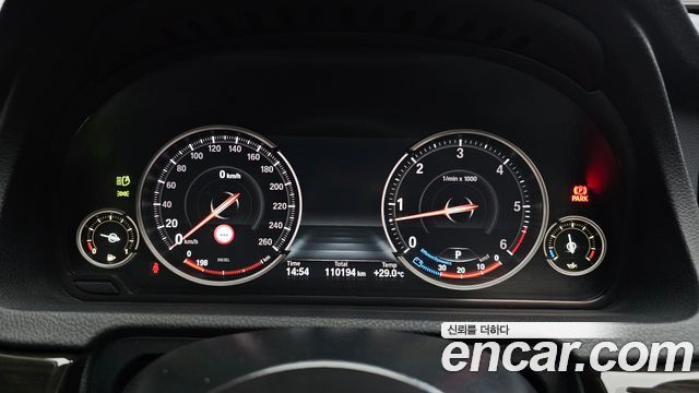 BMW 5 Series GT (F07) GT 30d xDrive 2015 — фото 8