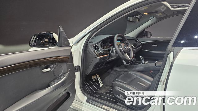 BMW 5 Series GT (F07) GT 30d xDrive 2015 — фото 10
