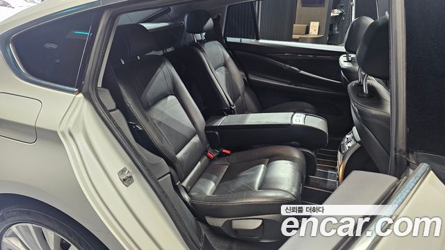 BMW 5 Series GT (F07) GT 30d xDrive 2015 — фото 11
