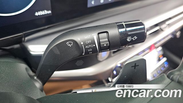 Hyundai Grandeur (GN7) 2,5 Gasoline 2WD Premium 2025 — фото 20