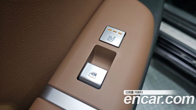 Hyundai Grandeur (GN7) 2,5 Gasoline 2WD Premium 2025 — фото 27