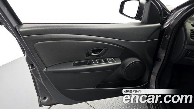 Renault Korea SM3 Neo SE 2018 — фото 24