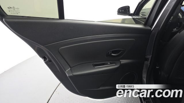 Renault Korea SM3 Neo SE 2018 — фото 25