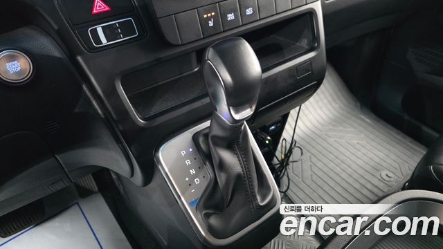 Hyundai Staria Cargo 5-Seater Modern 2022 — фото 9