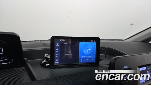 Hyundai Staria Cargo 5-Seater Modern 2022 — фото 16