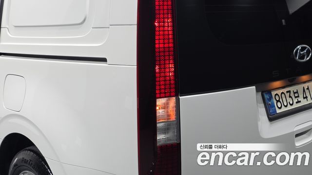 Hyundai Staria Cargo 5-Seater Modern 2022 — фото 23