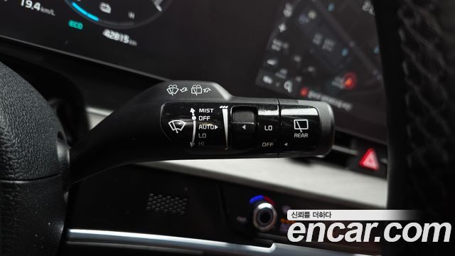 Kia Sportage Hybrid (V) Signature 2WD 2023 — фото 29