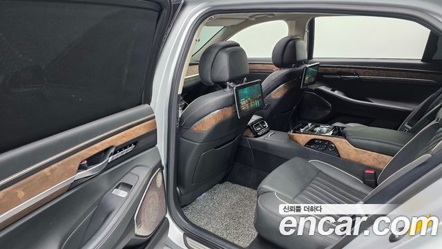 Genesis G90 3.3 T AWD Premium 2019 — фото 12