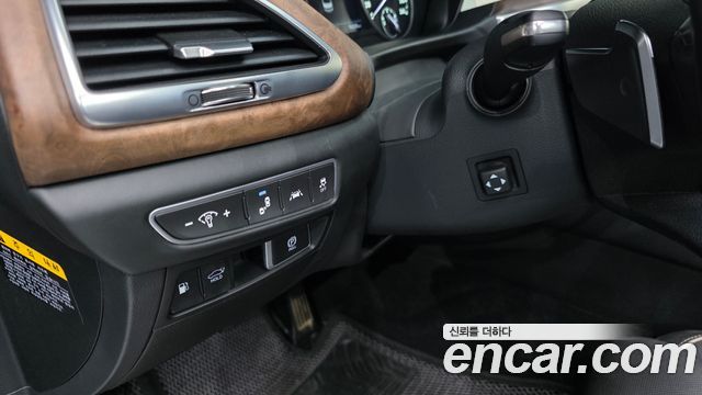 Genesis G90 3.3 T AWD Premium 2019 — фото 18