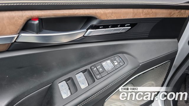 Genesis G90 3.3 T AWD Premium 2019 — фото 29