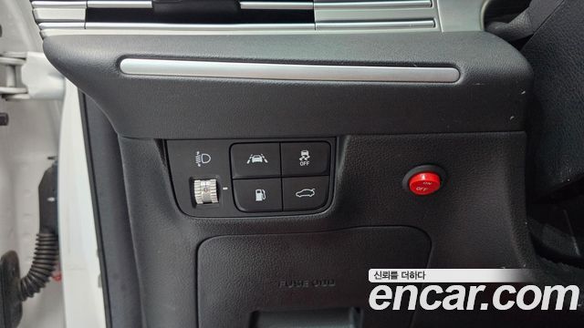 Hyundai Grandeur (IG) 3.0 LPi (Taxi) Deluxe VIP Pack 2020 — фото 17