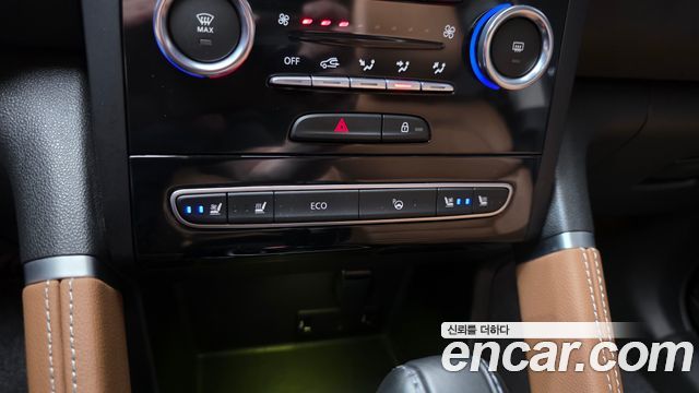 Renault Korea QM6 2.0 LPe RE Signature 2WD 2023 — фото 16