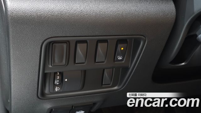 Renault Korea QM6 2.0 LPe RE Signature 2WD 2023 — фото 34
