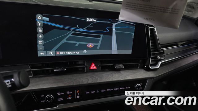 Kia Sportage (V) Gasoline 1.6 Turbo 2WD Signature 2023 — фото 14