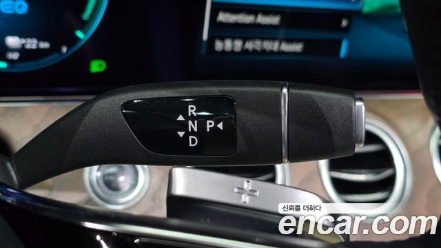 Mercedes-Benz E-Class (W213) E300e 4MATIC Exclusive 2021 — фото 9