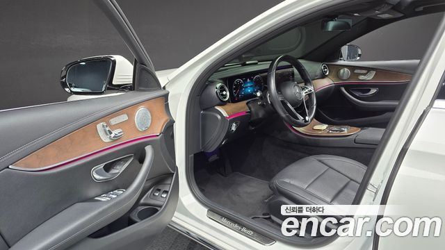 Mercedes-Benz E-Class (W213) E300e 4MATIC Exclusive 2021 — фото 10