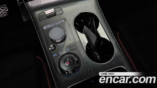 Genesis GV70 2.5T Gasoline AWD 2025 — фото 9