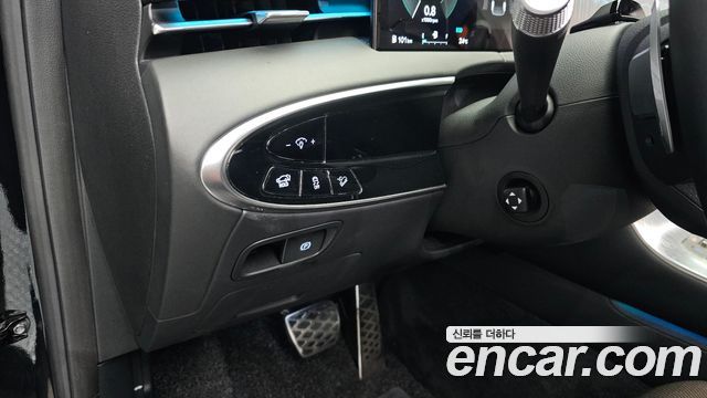 Genesis GV70 2.5T Gasoline AWD 2025 — фото 18