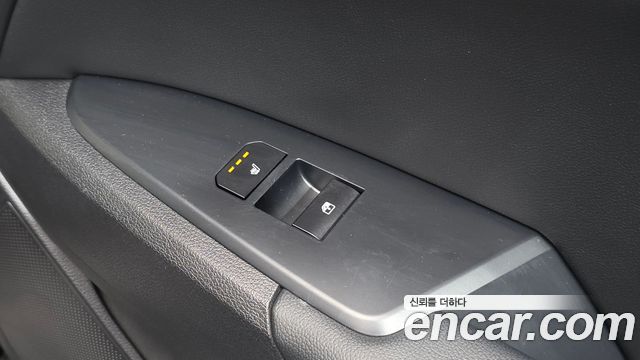Kia Sportage Hybrid (V) HEV 1.6 4WD Signature X Line 2025 — фото 18