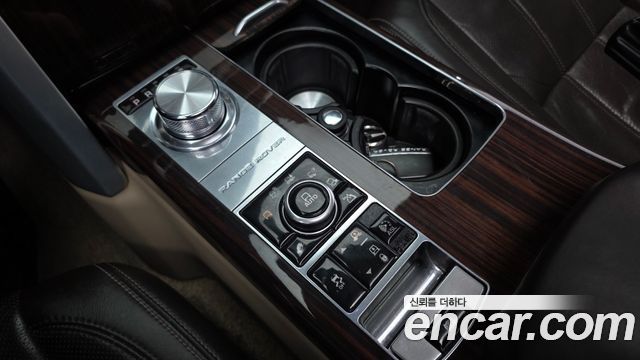 Land Rover Range Rover (IV) 4.4 SDV8 Vogue SE DIESEL 2014 — фото 9